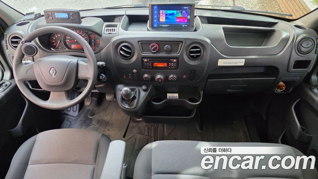 Renault Korea Master — interior
