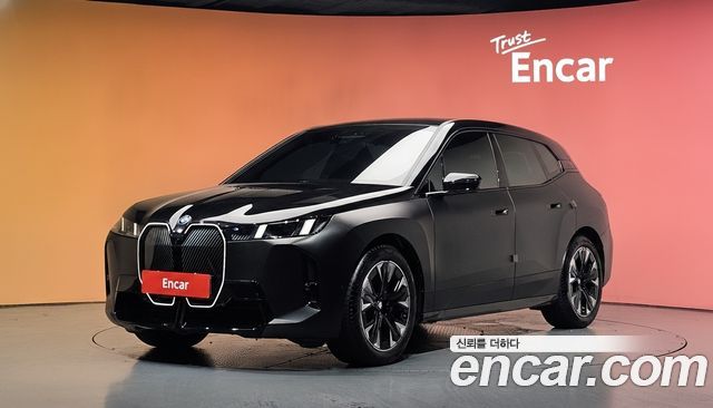 BMW iX — exterior