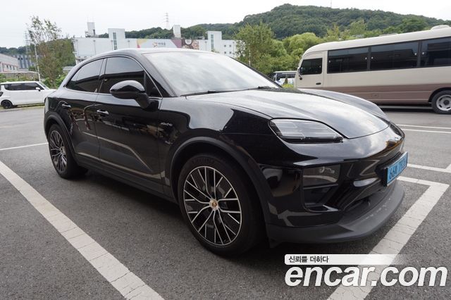 Porsche Macan — exterior