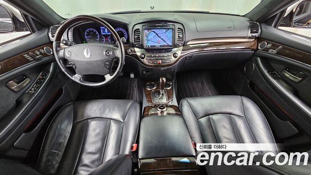 KG Mobility Chairman — interior