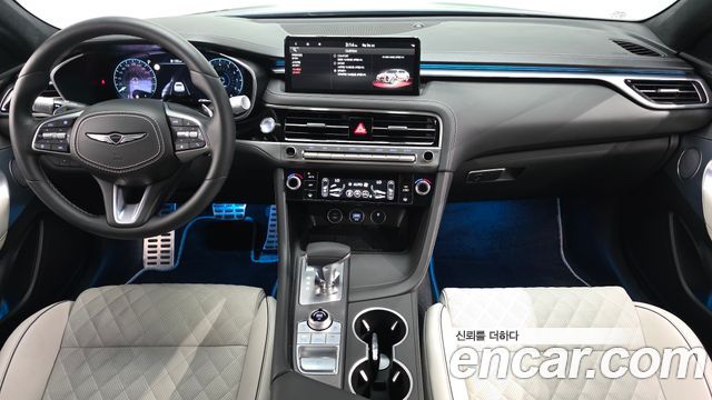 Genesis G70 — interior