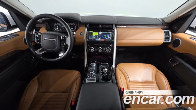 Land Rover Discovery — interior