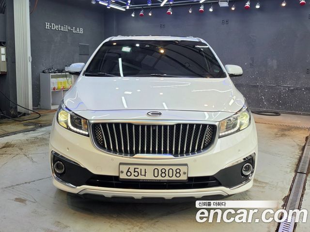 Kia Carnival — exterior