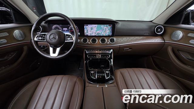 Mercedes-Benz E-Class — interior