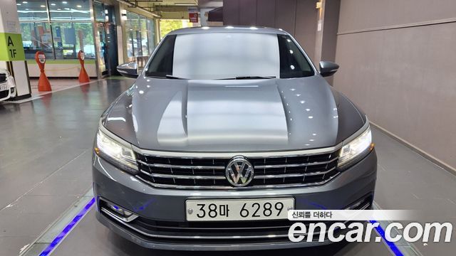 Volkswagen Passat — exterior