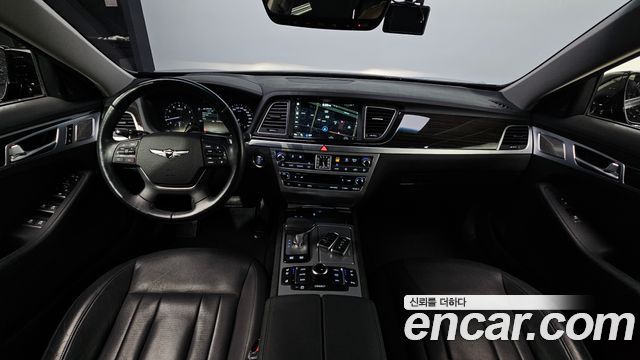 Genesis G80 — interior