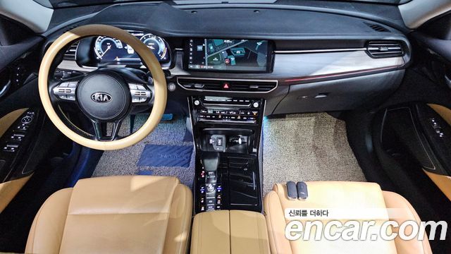 Kia K7 — interior