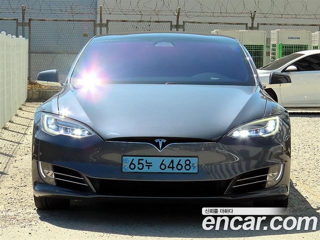 Tesla Model S — exterior
