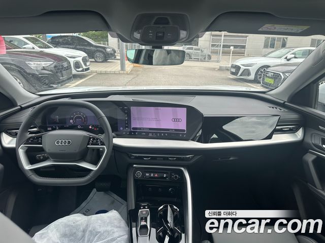 Audi Q5 — interior