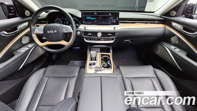 Kia K9 — interior