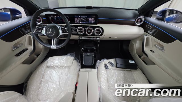 Mercedes-Benz A-Class — interior