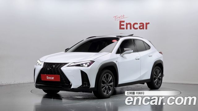 Lexus UX — exterior