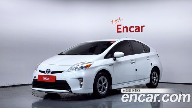 Toyota Prius — exterior