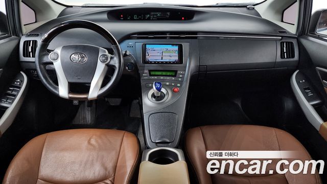 Toyota Prius — interior