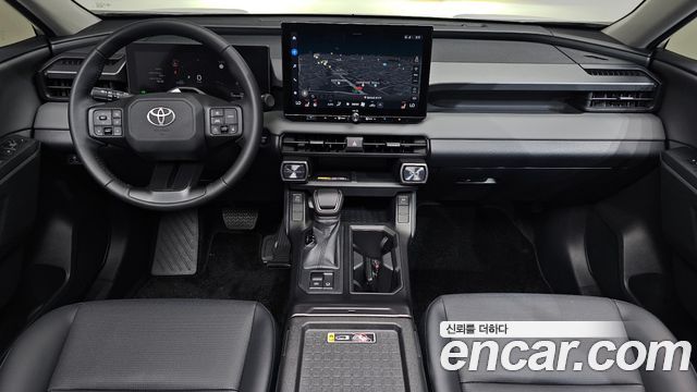 Toyota RAV4 — interior