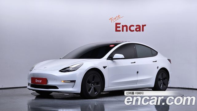 Tesla Model 3 — exterior