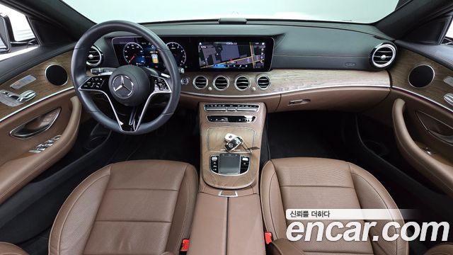 Mercedes-Benz E-Class — interior