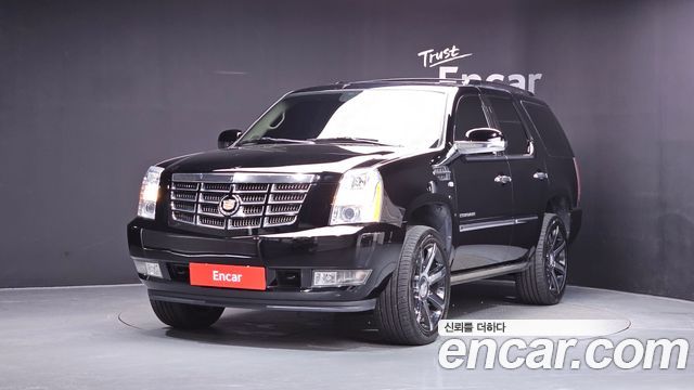 Cadillac Escalade — exterior