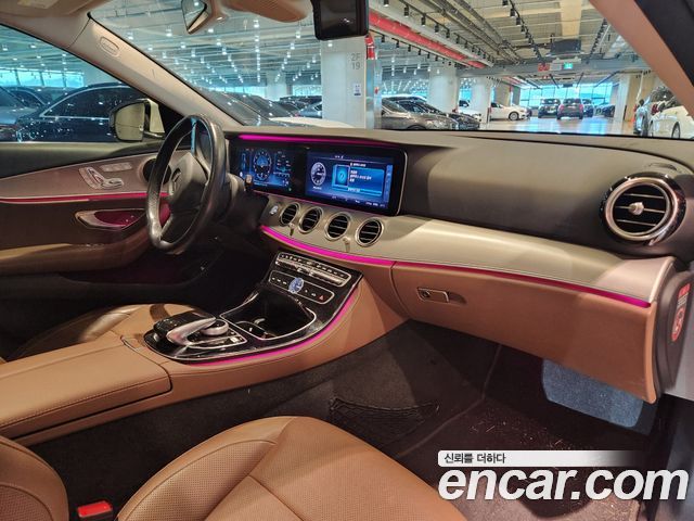 Mercedes-Benz E-Class — interior