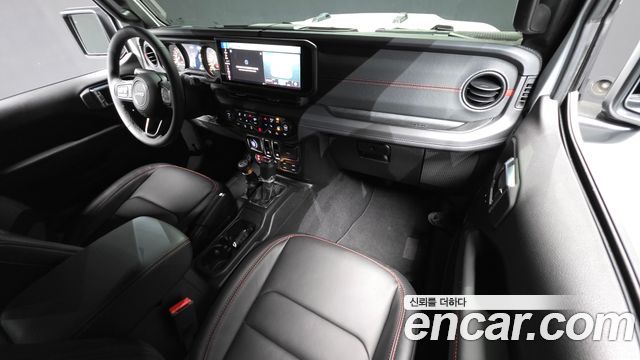 Jeep Wrangler — interior