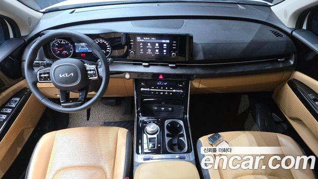 Kia Carnival — interior