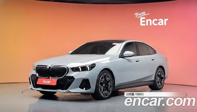 BMW 5 Series — exterior