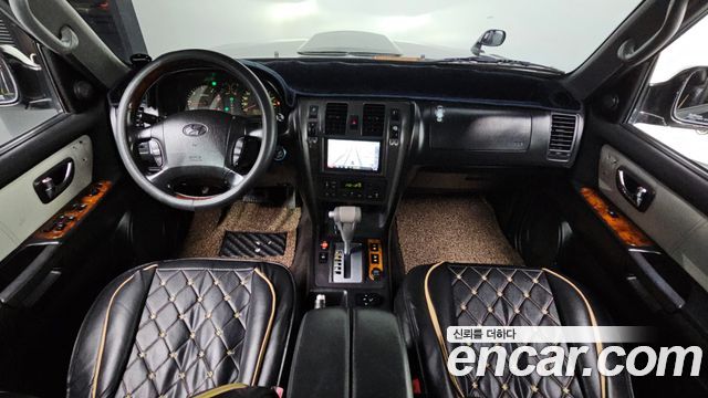 Hyundai Terracan — interior