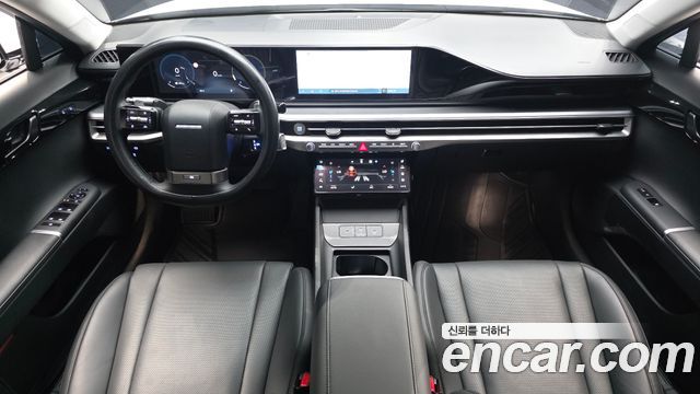 Hyundai Grandeur — interior