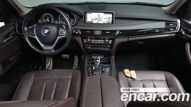 BMW X5 — interior