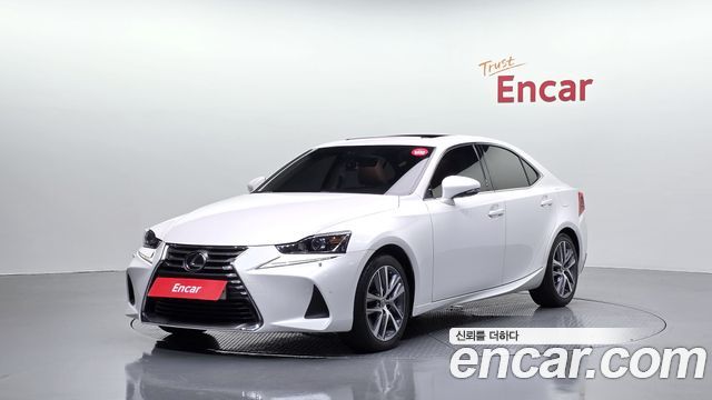 Lexus IS — exterior