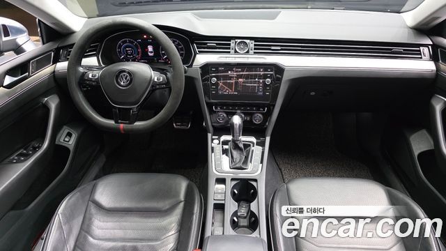 Volkswagen Arteon — interior