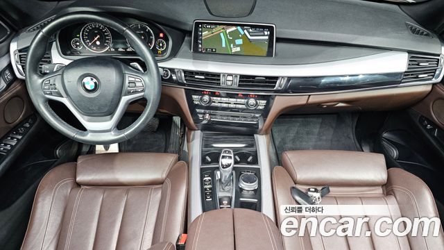 BMW X5 — interior