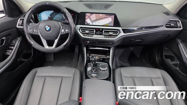 BMW 3 Series — interior