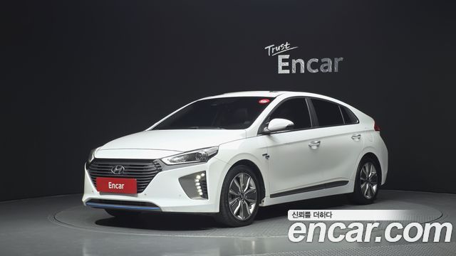 Hyundai Ioniq — exterior