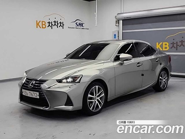 Lexus IS — exterior