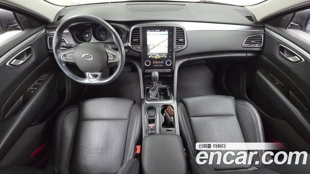 Renault Korea SM6 — interior