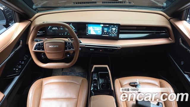 KG Mobility Musso — interior