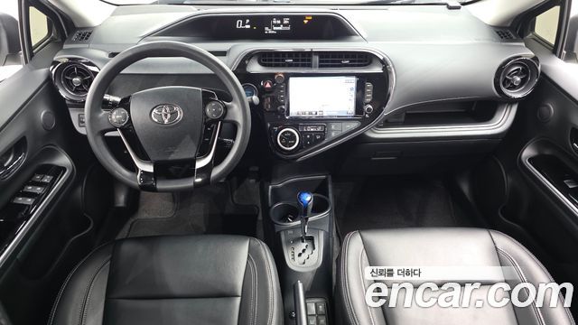 Toyota Prius — interior