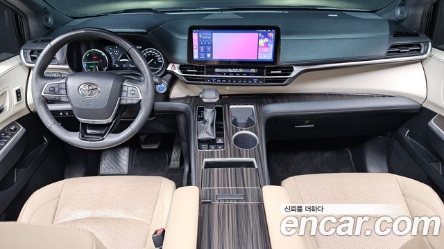 Toyota Sienna — interior