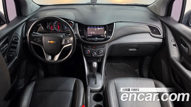 Chevrolet Korea Trax — interior