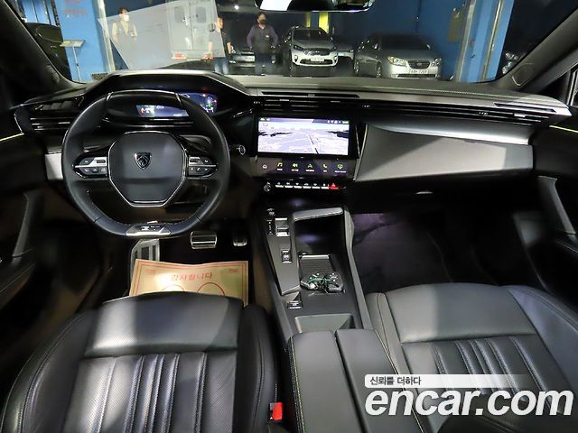 Peugeot 408 — interior