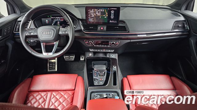 Audi SQ5 — interior