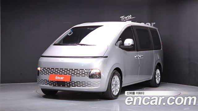 Hyundai Staria
