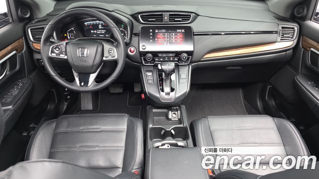 Honda CR-V — interior