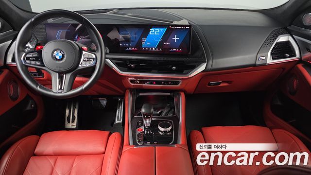 BMW XM — interior