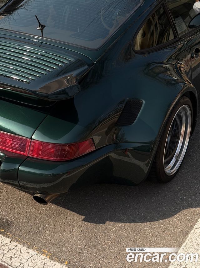 Porsche 911 — interior