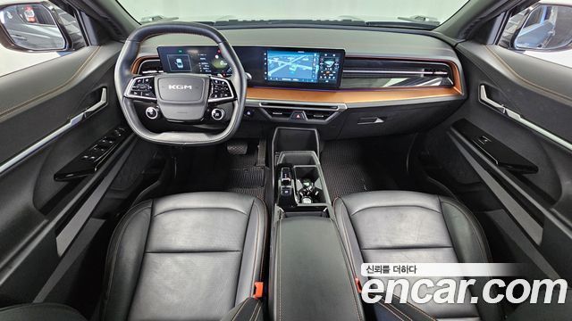 KG Mobility Musso — interior