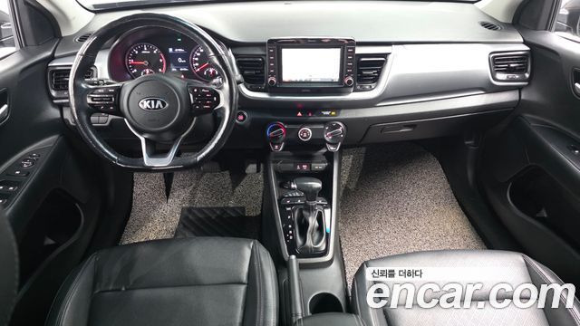 Kia Stonic — interior
