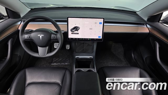 Tesla Model 3 — interior