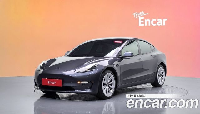 Tesla Model 3 — exterior